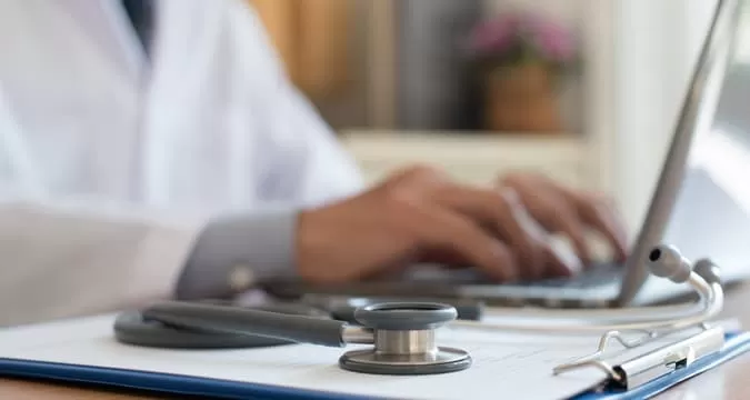 Проктит, лечение проктита и анальных трещин